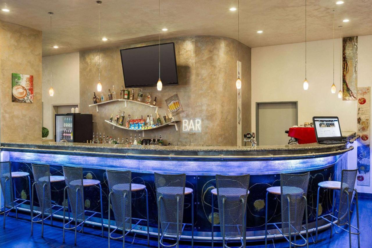 Amedia Express Hotel
